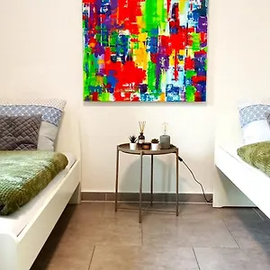Topflat Mit Kueche I Gratis Parkplatz I Drei Schlafzimmer I Zentrumnah Dortmund