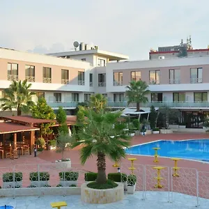 Te Stela Albania
